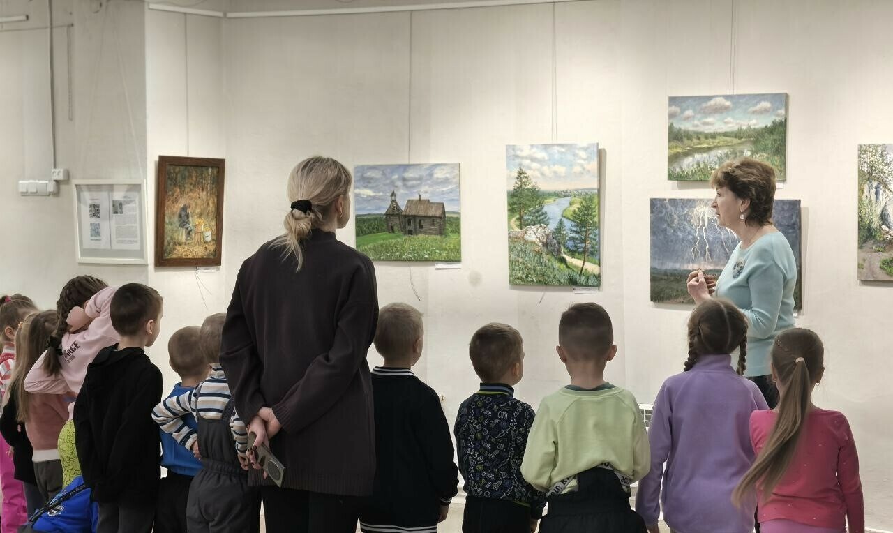 Художник с копиями великих мастеров. Левитан, Шишкин, Поленов Копии великих мастеров